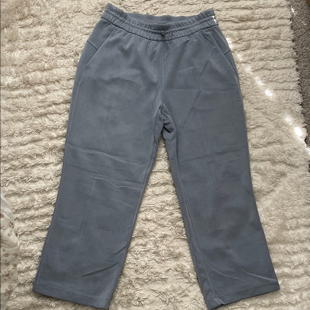 Lululemon Softstreme Cropped Pants